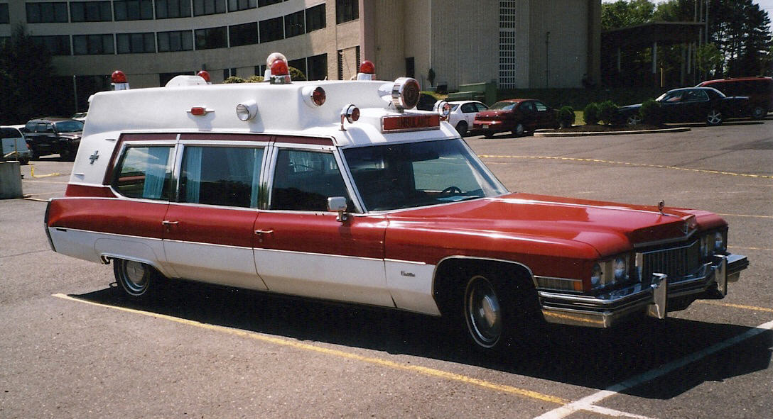 mc-1973-superior-cadillac-ambulance-20141027.jpg